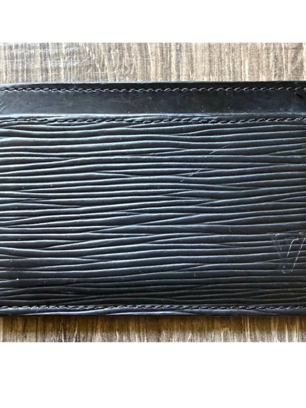 Louis Vuitton Black Epi Leather Card Holder – Men’s